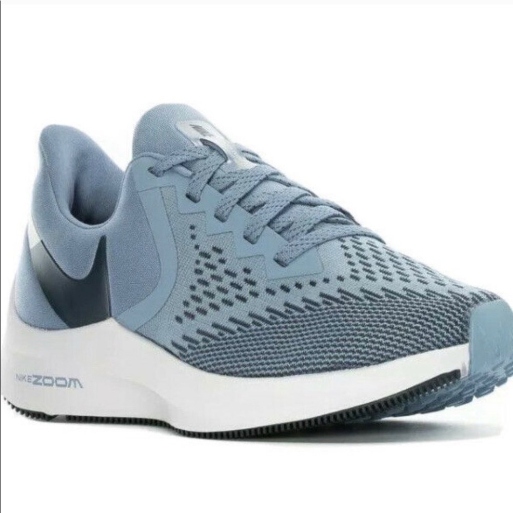 Nike Women’s Zoom WinFlo 6 WIDE Running Shoes